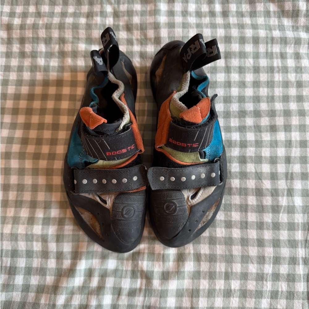 Scarpa Boostic climbing shoes